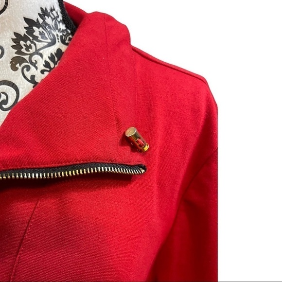 ERIN London red zip up jacket. Gold hardware
Size XXL - Picture 3 of 9